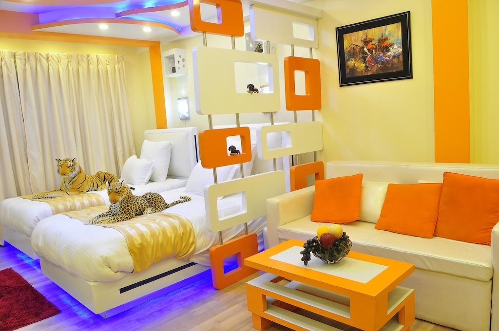 Royal Penguin Boutique Hotel & Spa Kathmandu Exteriör bild