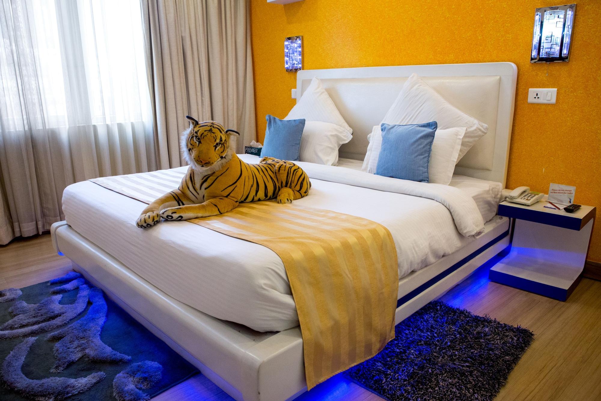 Royal Penguin Boutique Hotel & Spa Kathmandu Exteriör bild