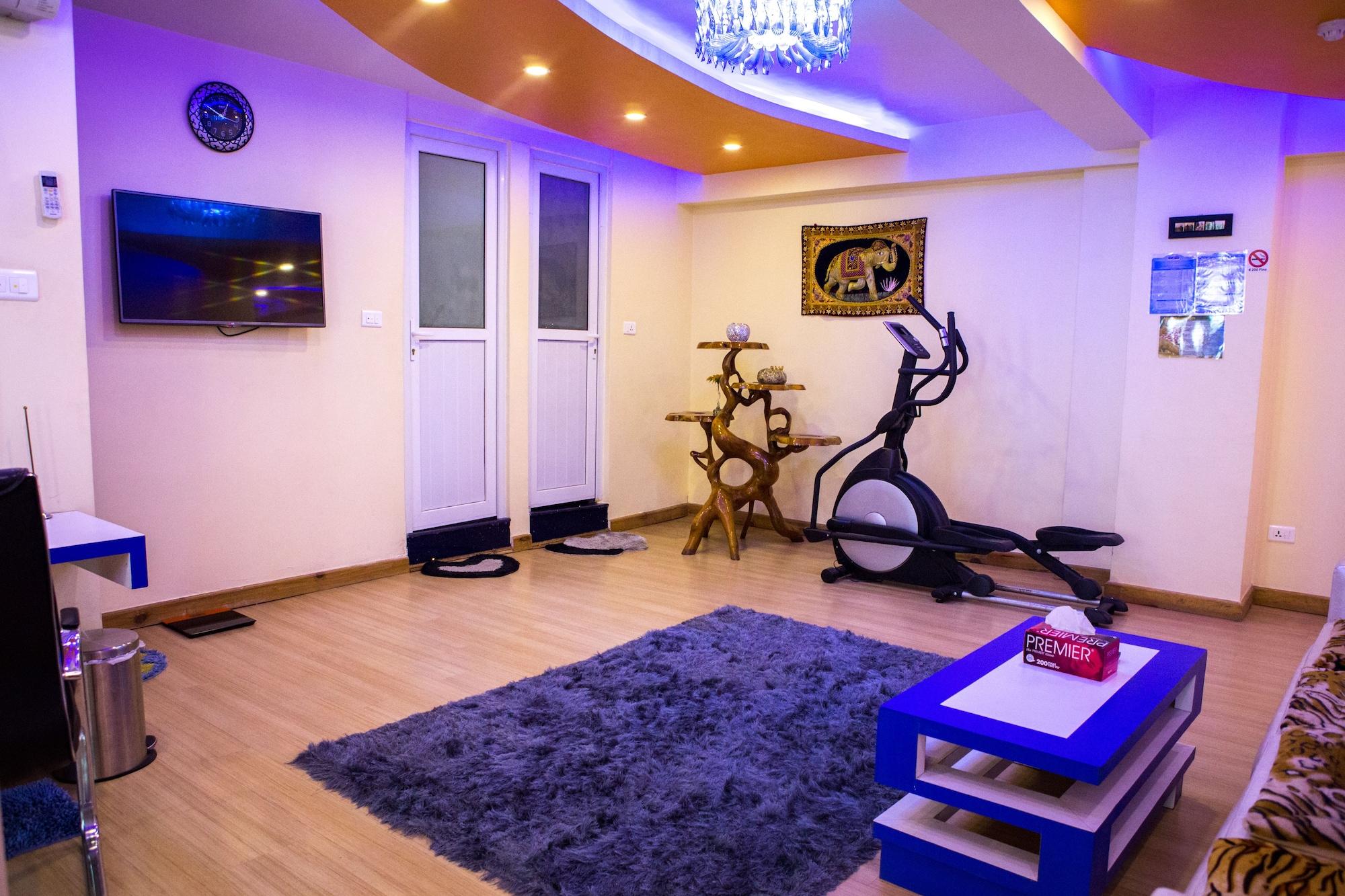 Royal Penguin Boutique Hotel & Spa Kathmandu Exteriör bild