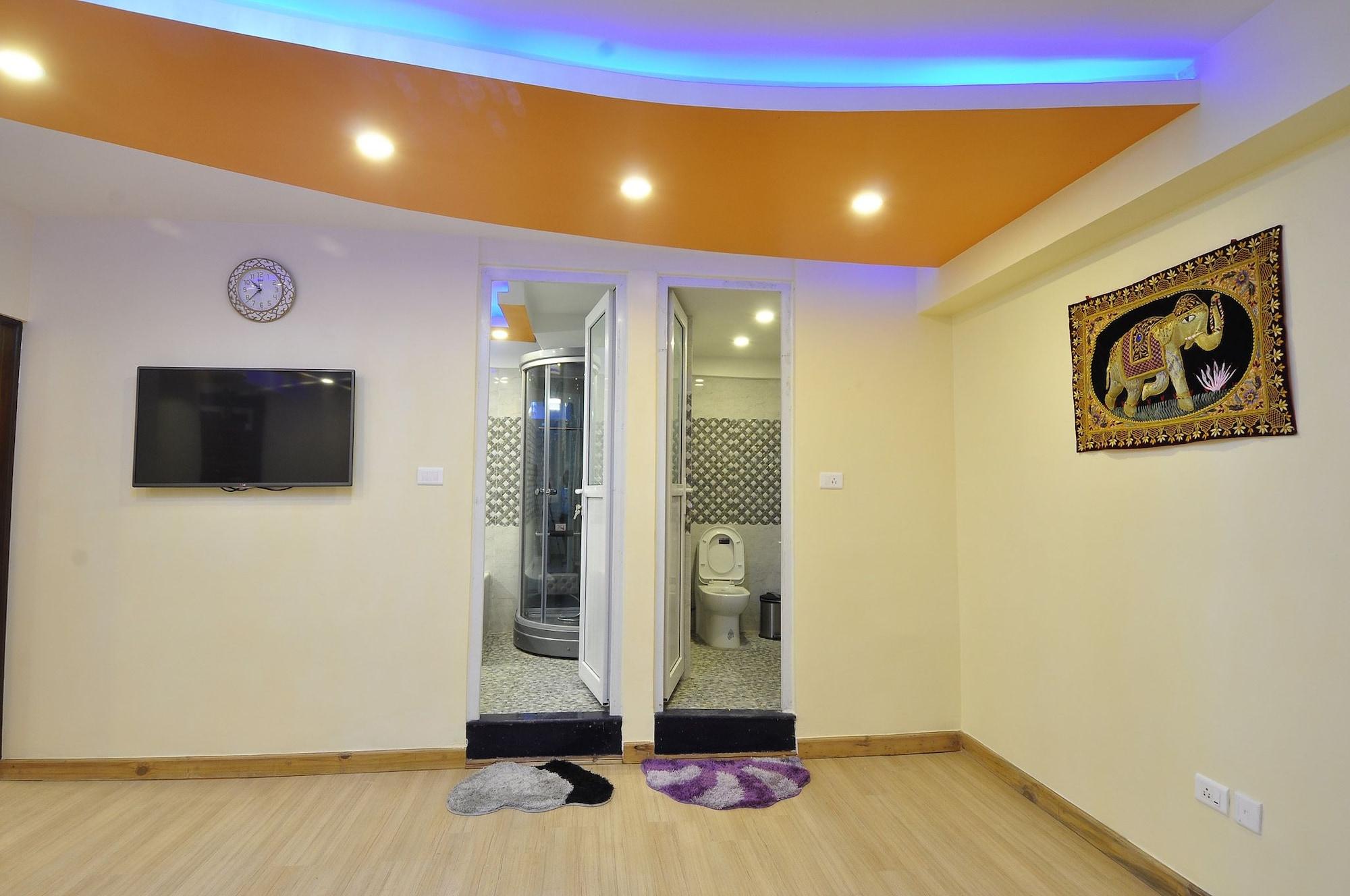 Royal Penguin Boutique Hotel & Spa Kathmandu Exteriör bild