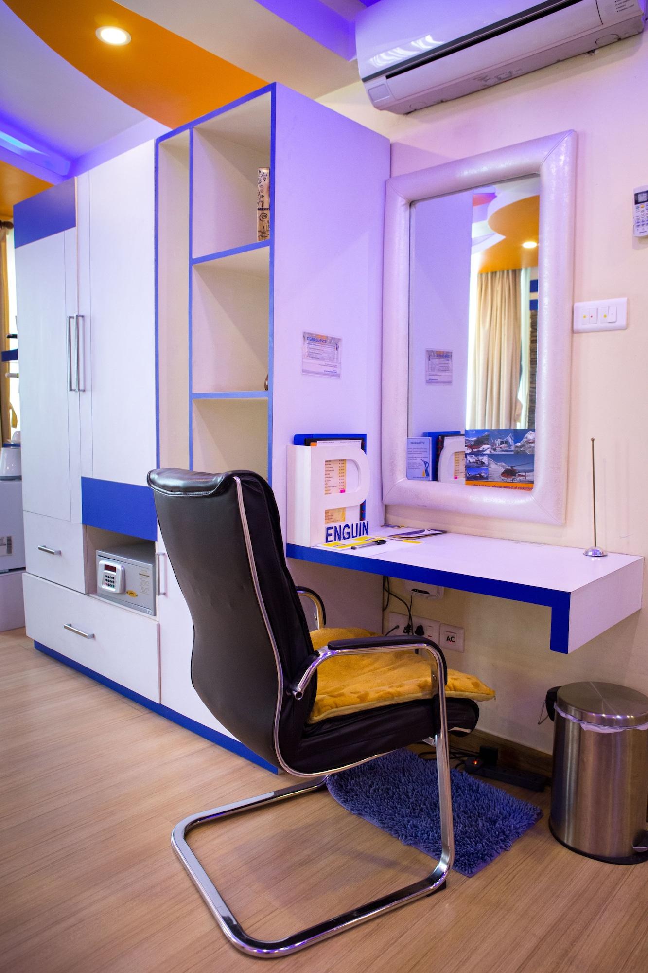 Royal Penguin Boutique Hotel & Spa Kathmandu Exteriör bild