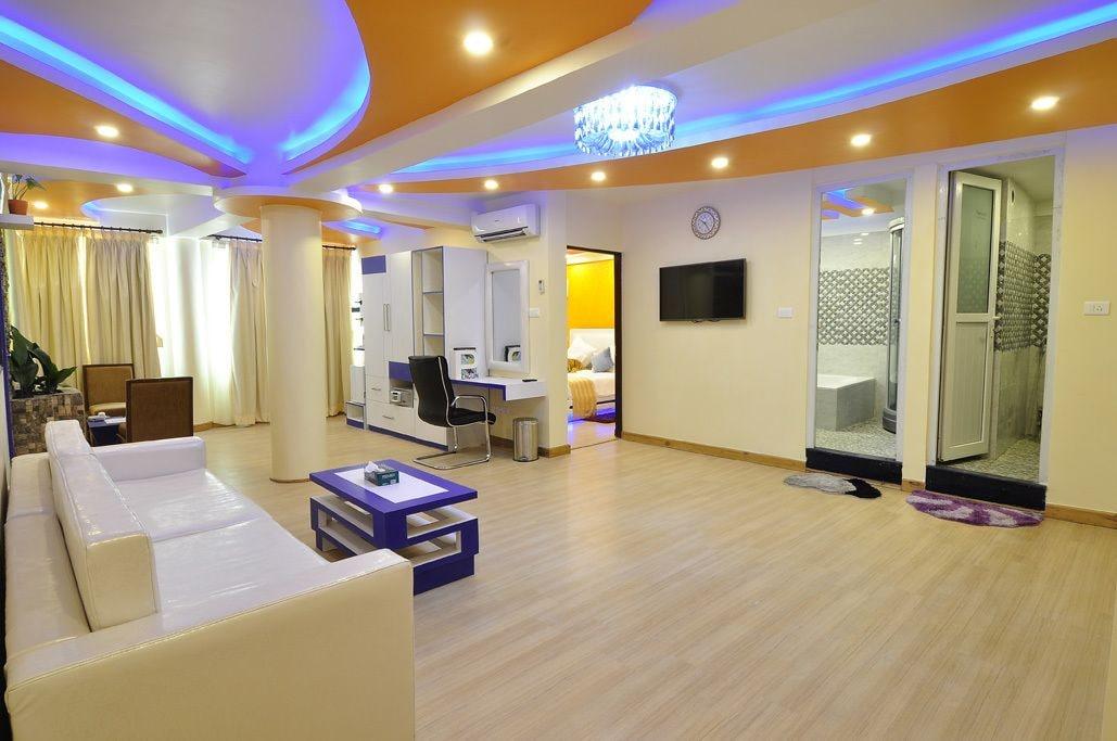 Royal Penguin Boutique Hotel & Spa Kathmandu Exteriör bild