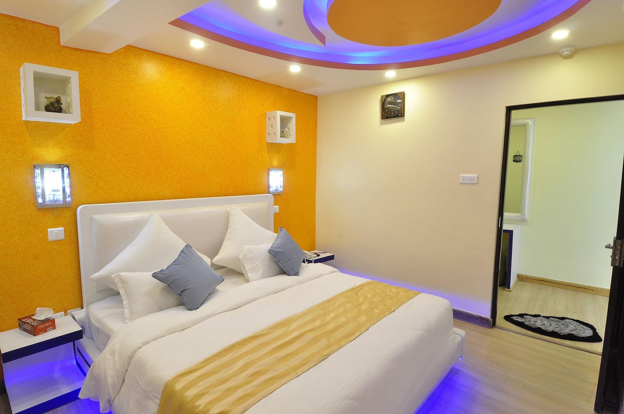 Royal Penguin Boutique Hotel & Spa Kathmandu Exteriör bild