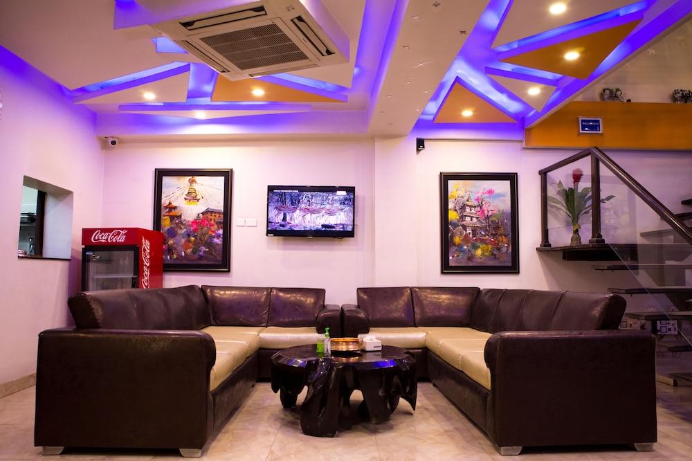 Royal Penguin Boutique Hotel & Spa Kathmandu Exteriör bild